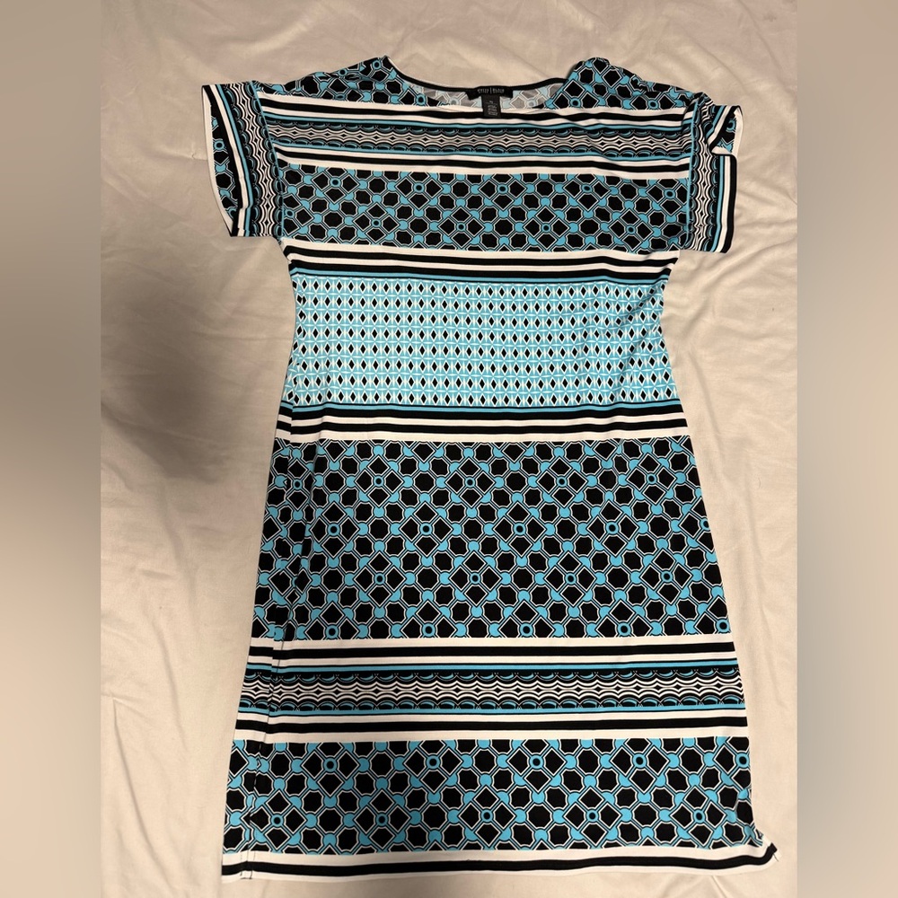 White House Black Market Women’s Blue Patterned Short-Sleeve Dress